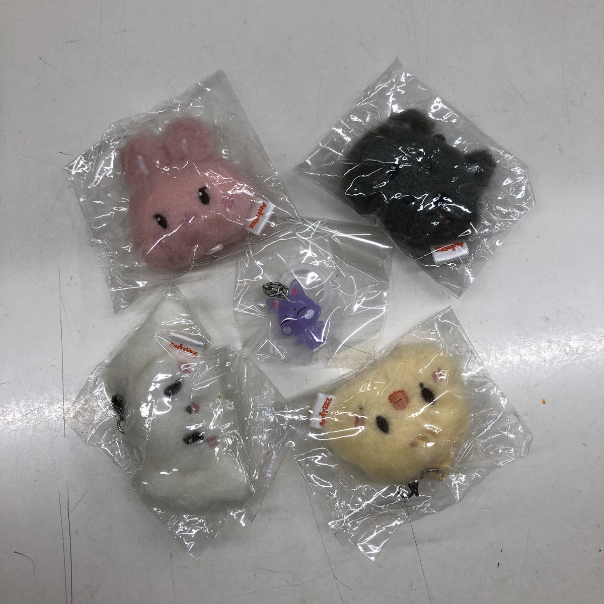 ⏳ #ATEEZ #에이티즈 ⏳ 【入荷情報】 ANITEEZフェイスチャーム