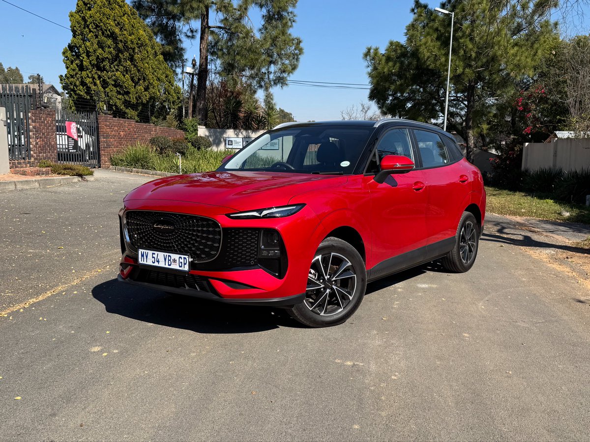 khuleonwheels's tweet photo. Today we welcome the all-new Lepas L4 Pantera. This range-topping compact SUV combines aggressive pricing with modern technology and a distinctive leopard-inspired design. Key exterior highlights include “Leopard Eye” LED headlights, a side profile…
#LepasSA #LepasL4 #KOWGarage https://t.co/WnrzI6MDQ4