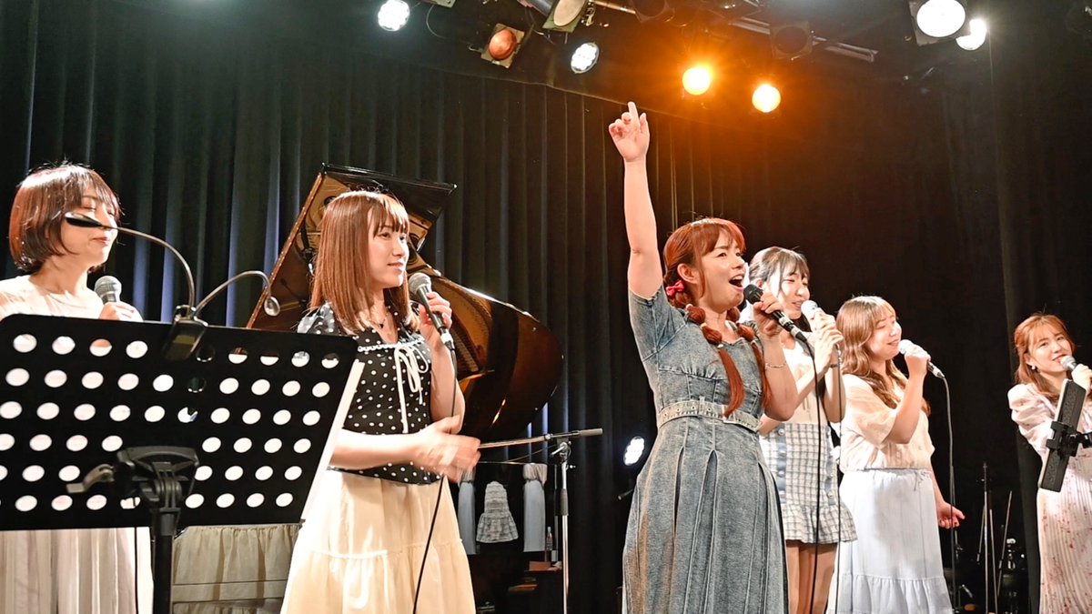 tyaotani's tweet photo. 7/4 Yokohama mint hallで開催された鹿野レイさん企画のライブ。 最後は出演者全員でのコラボです。
その中から、主催の鹿野レイさん。
#鹿野レイ https://t.co/Brg17KitB7