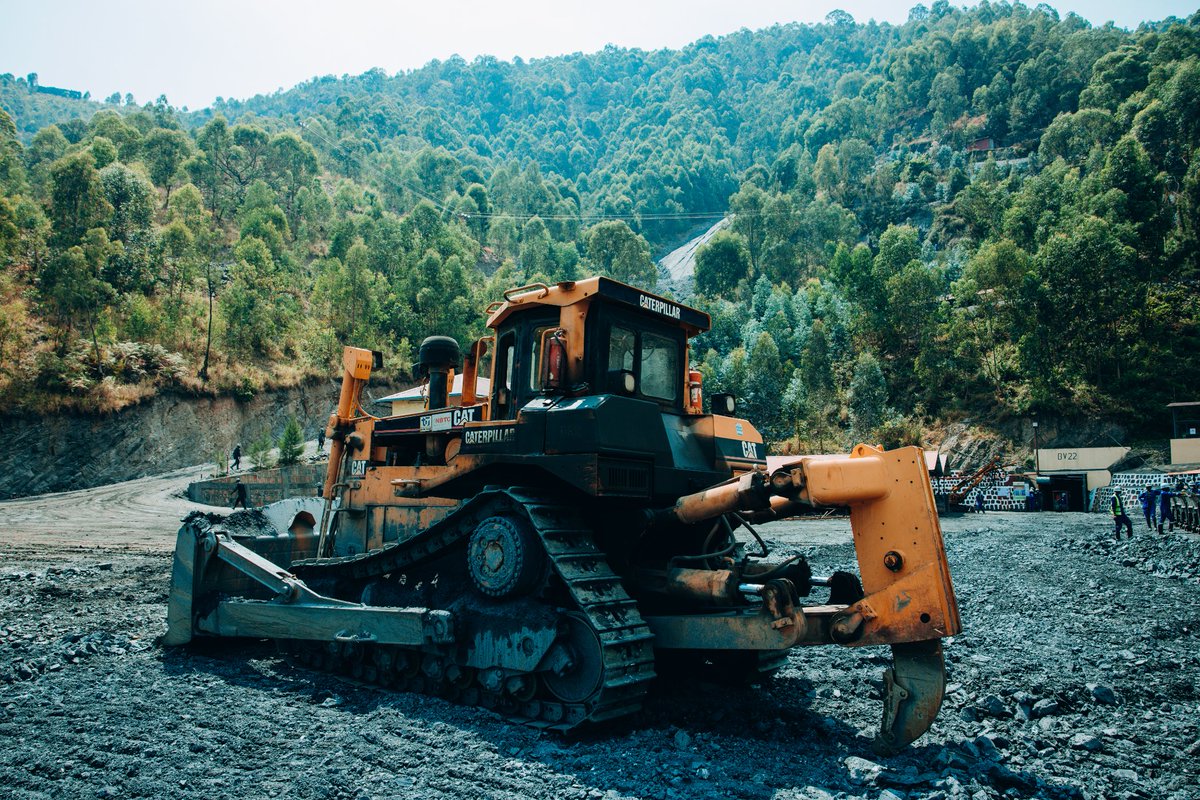 Trinity_Metals's tweet photo. From building haul roads to preparing new areas, our bulldozers play a central role in keeping operations moving safely and efficiently.
#TrinityMetals #Mining https://t.co/EJt5pcT9BQ