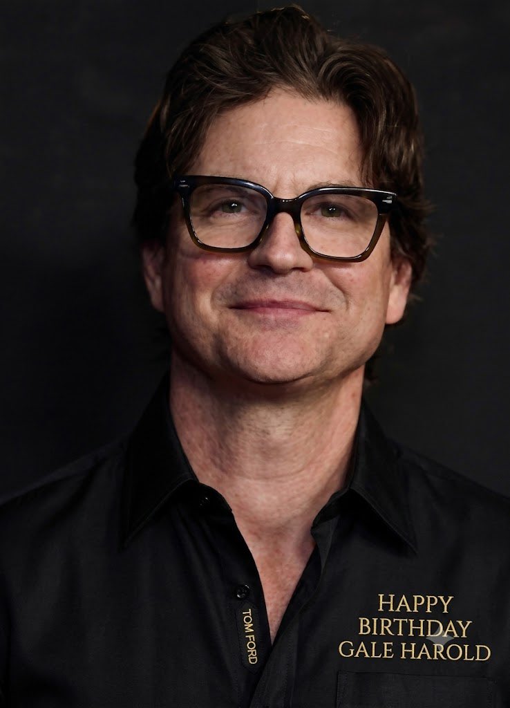 QAFShowtime's tweet photo. HAPPY BIRTHDAY WEEK (7/10) #GaleHarold … A Fabulous Actor first brought to us as #BrianKinney of #QueerAsFolk  Wherever you travel, we love your work and hope to see you again. Wishing you peace and happiness. Hope your Birthday 🎉🎂🎉 is everything you want it to be. ✌️❤️🫶 https://t.co/gAoMMRVEjz