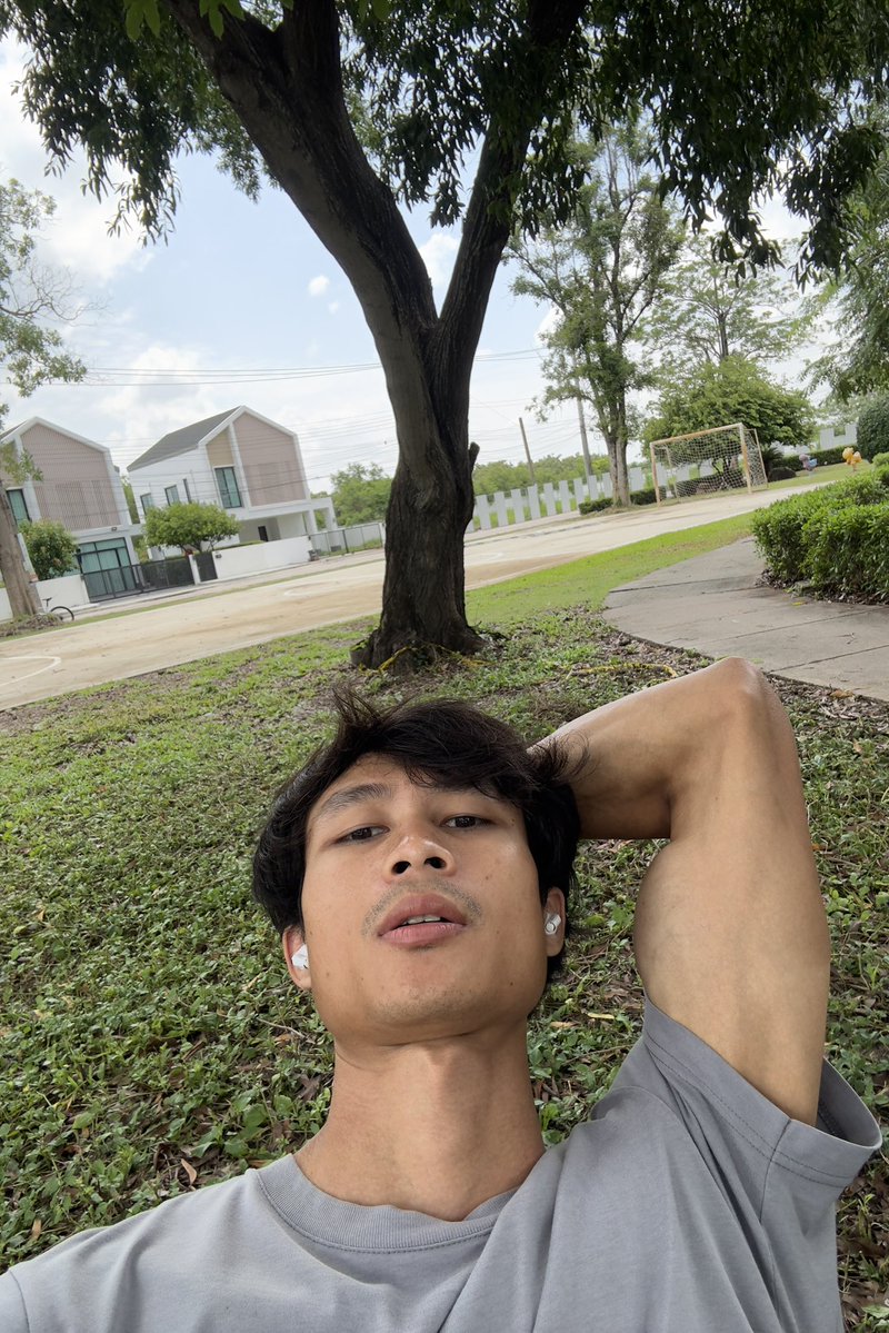 Sahaphap2025's tweet photo. ช่วงนี้ผมน่าจะยุ่งๆ💇🏻‍♂️😂 https://t.co/IbI8OIpZyr
