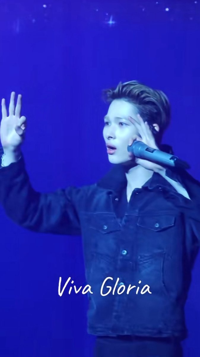 Puma24Girl's tweet photo. Ni-ki was worried when some fans at the standing section were getting pushed because of how crowded it was, so he kept gesturing for everyone to move back&amp; stop pushing,,, he kept checking on the fans&amp; making sure no one got hurt until things calmed down 🥺

ALWAYS THE SWEETEST https://t.co/wBTcV8jkw8