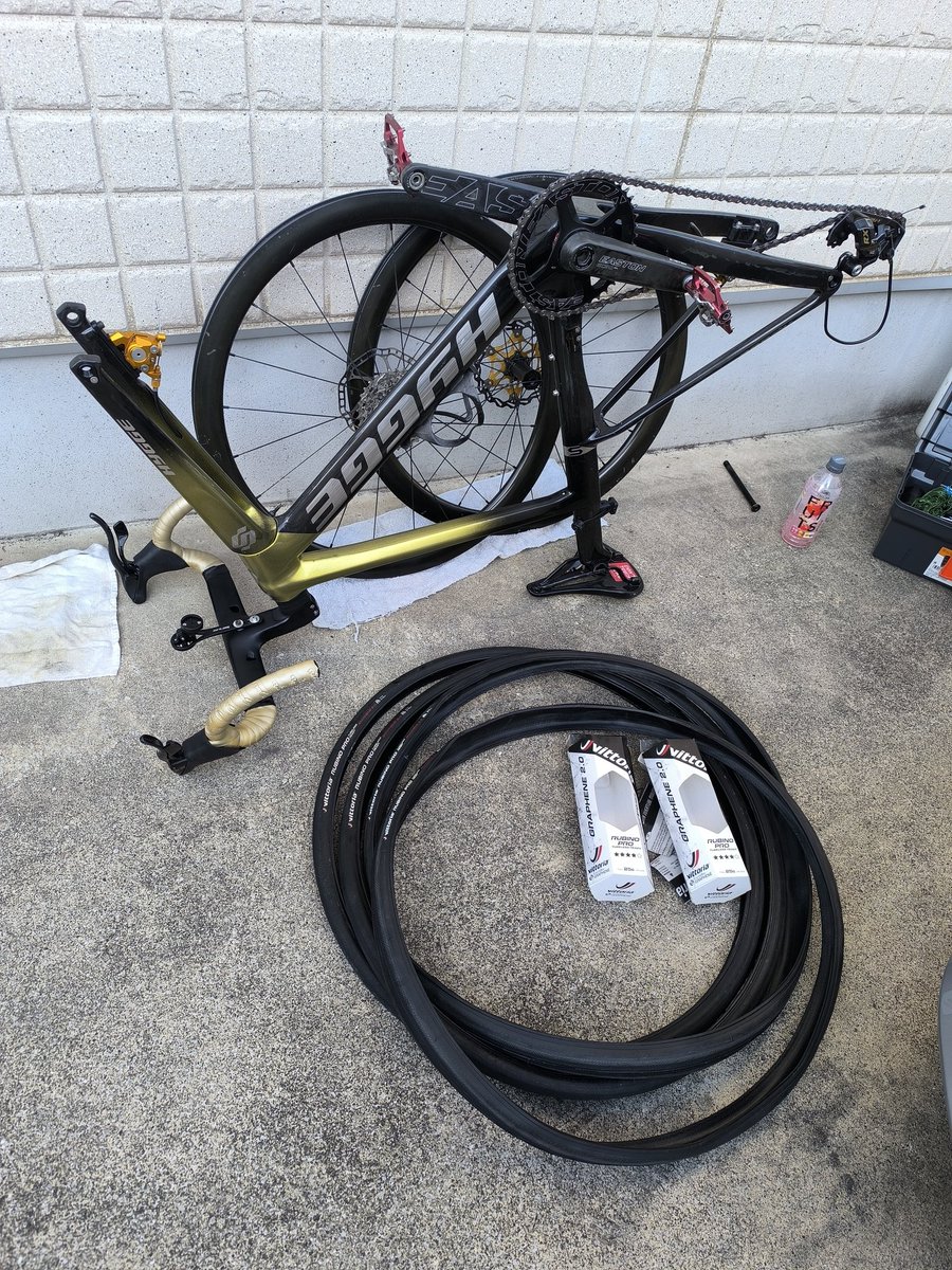 hidetico's tweet photo. 昨日は早く帰って自転車のタイヤ交換しました。 https://t.co/zT2H89yYg1