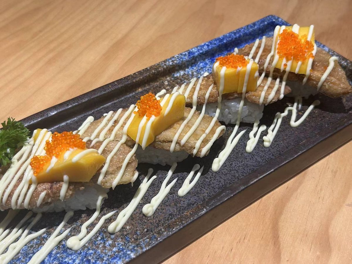 Luchado's tweet photo. Craving authentic Tokyo street food Our latest favorite is fluffy matcha red bean taiyaki—warm, sweet, and so much better than the usual snack!  #JapaneseEats https://t.co/hyJ7VDfygf