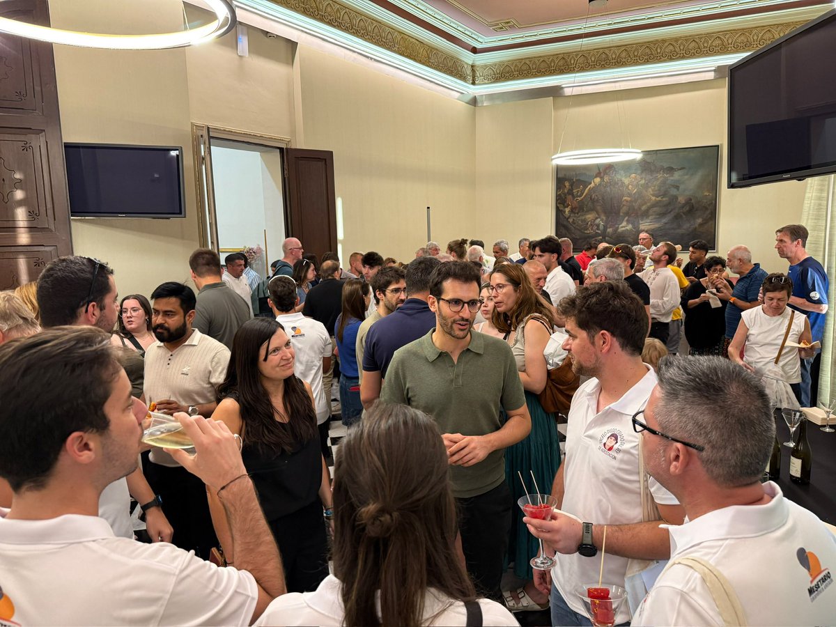 IgualadaSomhi's tweet photo. Obrim els 30 anys de l’@Ebf_Igualada amb la recepció deld pilots. No hi haurà vols per l’onada de calor però si la resta d’activitats. Benvinguts a Igualada! 🙌🏻 https://t.co/iPvFzmqt87