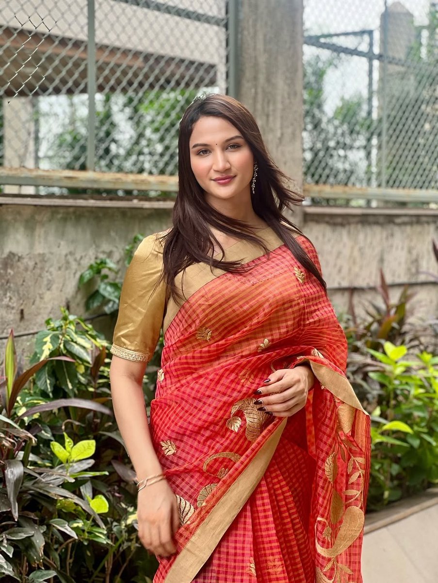 VinitYaduvnsh's tweet photo. अनाया बांगर ने कहा है कि लड़की बनने के बाद डॉक्टर को सबूत देना पड़ा।

जब बनी हो तो सबूत तो देना ही पड़ेगा इसमें....Read News https://t.co/4e9ecqaBh5