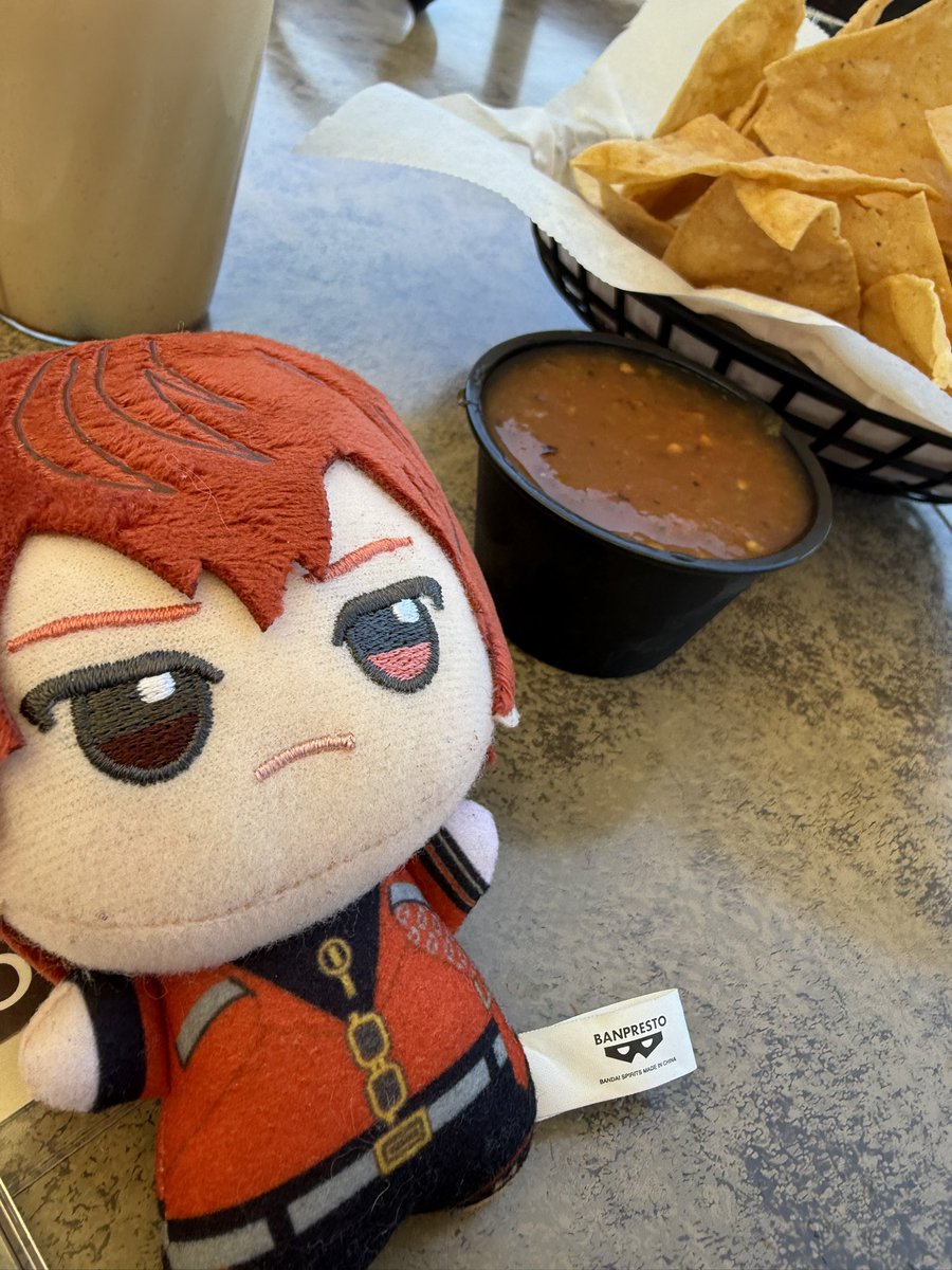 luvma1la's tweet photo. Renga went to a Mexican restaurant but I was too shy to bring him out fully https://t.co/WyBpdXYePI