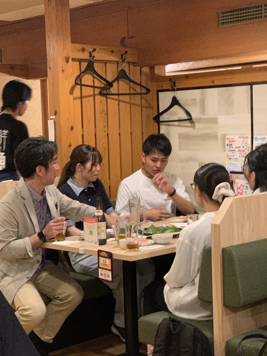 Gakushuin_aiki's tweet photo. 前期納会を行いました！
普段話す機会の少ない部員同士も交流することができ、合宿に向けて仲を深められたのではないでしょうか！ https://t.co/1Zfaa2YbnK