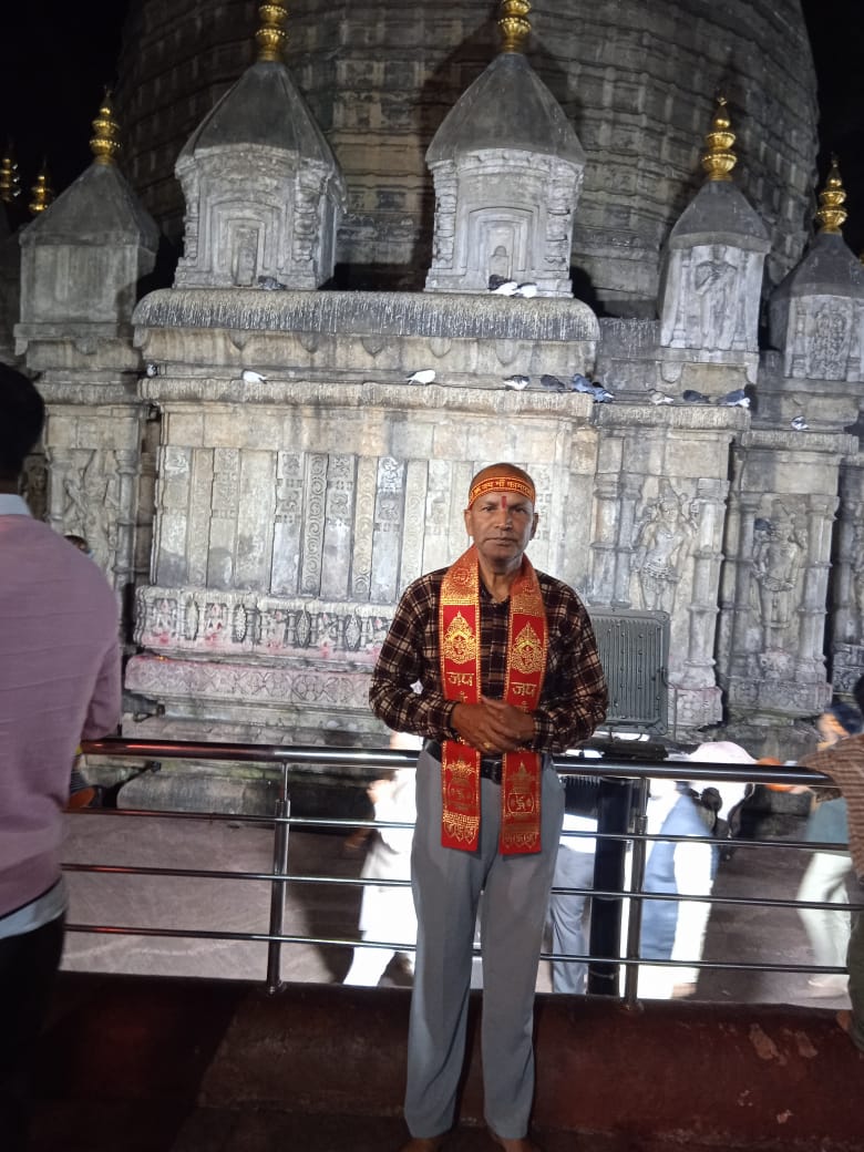 kumarjunu's tweet photo. #लुरिको सम्झनामा 
लुरी
तिम्ले बिर्से नि मैले सम्झिरहेकै छु 
बोलाउदा बोल्दिनेउ , 
घमण्ड हो कि मात
बेवास्ता हो कि सान ?
सम्झिनेलाई घृणा गर्छेउ
मीठो बोलेसी खुसी हुन्छेउ
म खस्रो र प्रष्ट बोल्ने
मेरो कुरा पचेन नि ?
सत्य जैले नि तितै हुन्छ
ओखती गुलियो हुन्छ र ?
भ्रम हो कि  तिम्रो https://t.co/rblPZKDfqO