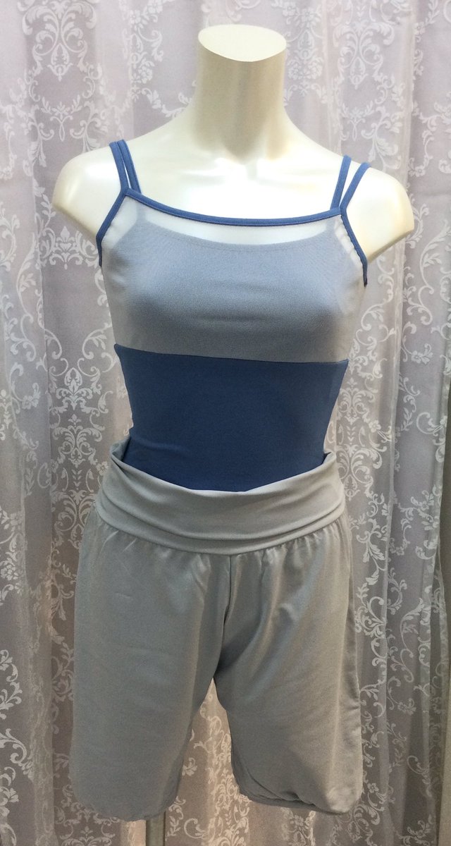 DessusDessous_'s tweet photo. 【SHOPコーディネート👗🩰✨】
スモーキーブルー×ライトグレーで涼しく爽やかに🍃

レオトップ
https://t.co/yrN4vK5v38

ひざ上パンツ
https://t.co/RN5oQHLJoU https://t.co/pNy14vOEk2