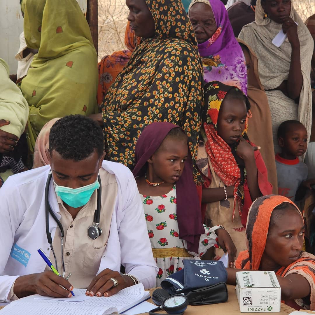 AlightSudan's tweet photo. 🚚 Mobile Health and Nutrition Clinic in Belil, South Darfur - In cooperation with the SMoH &amp; supported by the @UNICEFSudan SHARE Project, Alight deployed a vital mobile clinic to deliver life-saving health and nutrition services directly to an underserved, remote community 🌟 https://t.co/On5aazN7Jj