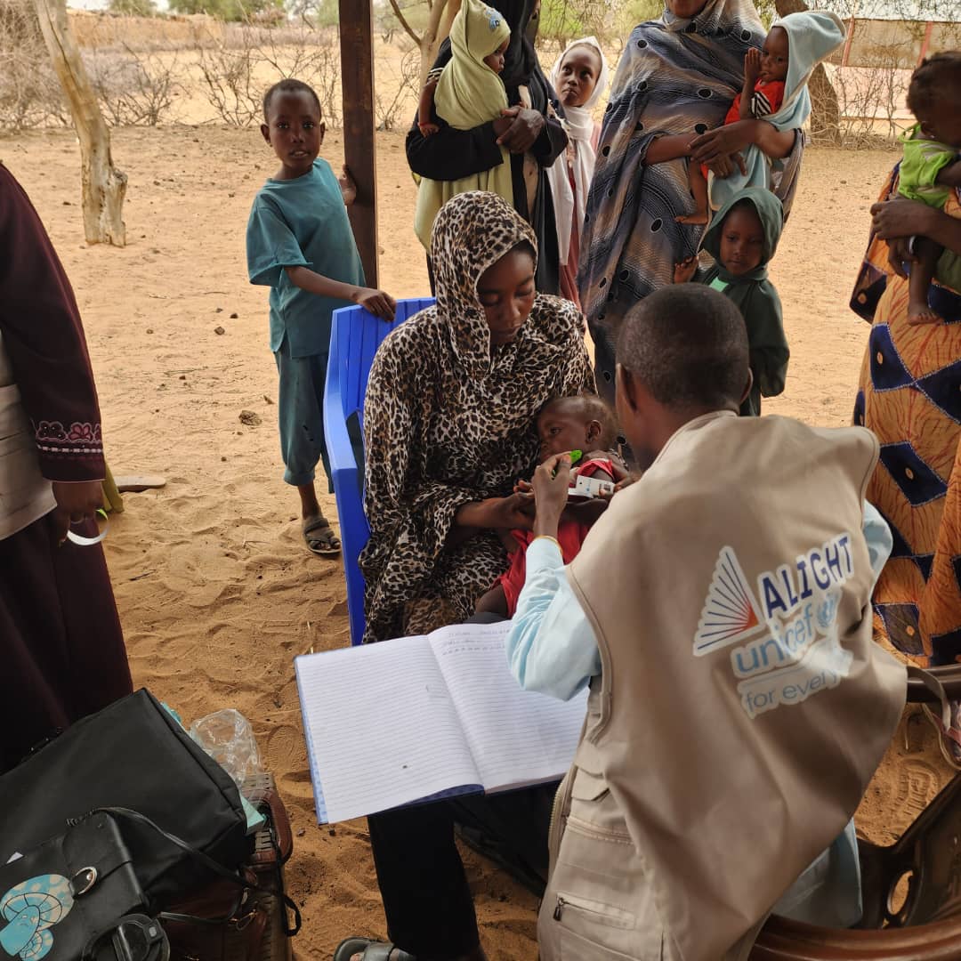 AlightSudan's tweet photo. 🚚 Mobile Health and Nutrition Clinic in Belil, South Darfur - In cooperation with the SMoH &amp; supported by the @UNICEFSudan SHARE Project, Alight deployed a vital mobile clinic to deliver life-saving health and nutrition services directly to an underserved, remote community 🌟 https://t.co/On5aazN7Jj