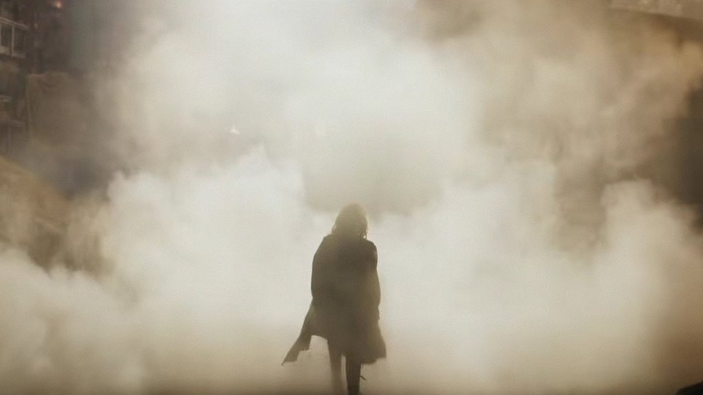 DFoundingTitan's tweet photo. Went to Space to scream her heart out then landed with a clear head and so much Aura 
That's Supergirl https://t.co/R1idAL0xZb