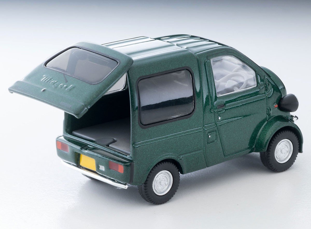 hobbysearch_mc's tweet photo. 【ミニカー予約開始】トミーテック トミカリミテッドヴィンテージNEO
1/64 LV-N362 ダイハツ ミゼットII カーゴ 97年式
▼R Type (深緑) カスタム仕様 
https://t.co/lxUSJFRgFK
▼D Type (白)
https://t.co/zHAcVcH7QS

#ミゼットII #Midget2
実車もミニカーもかわいらしいミゼット2に新仕様！
Rタイプはオールペンを施したイメージのカスタム仕様、そして最もベーシックでカバー無しのスペアタイヤが特徴のDタイプが登場！
どちらもテールゲート開閉ギミックつき。