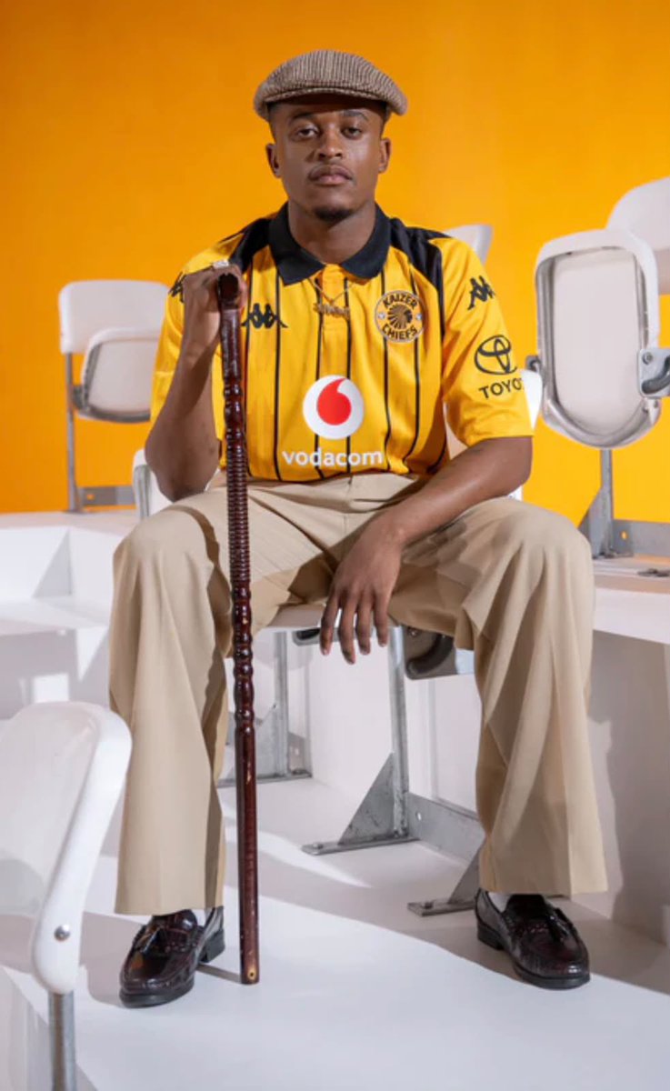 Evidence_Shongw's tweet photo. New home kit for Chiefs. Yay or Nay? https://t.co/5SkihtUgjB