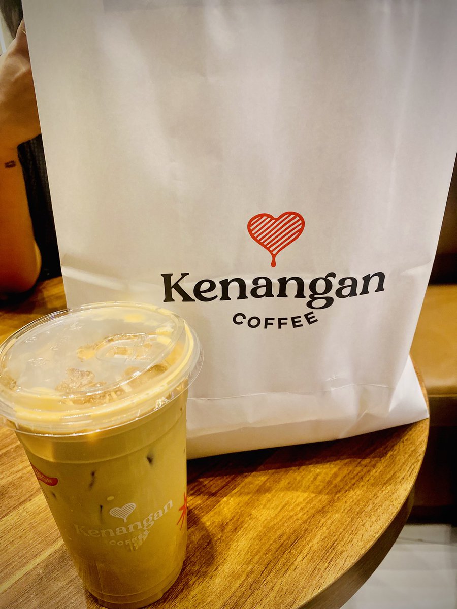 Bunnyeow00's tweet photo. I forgot haha somewhere along the way nabusy ang oat na ito!
Thank you, @EXOParallelPH !
Challenge Completed ❤️🔥
✅Auro Chocolate Café
✅After Tree Dessert Café
✅Kenangan Coffee
✅Cong Caphe PH
#PhixoPathcode #ExhorizonMNLStampRally #Exhorizon_in_MANILA https://t.co/DCy6PtzCWE