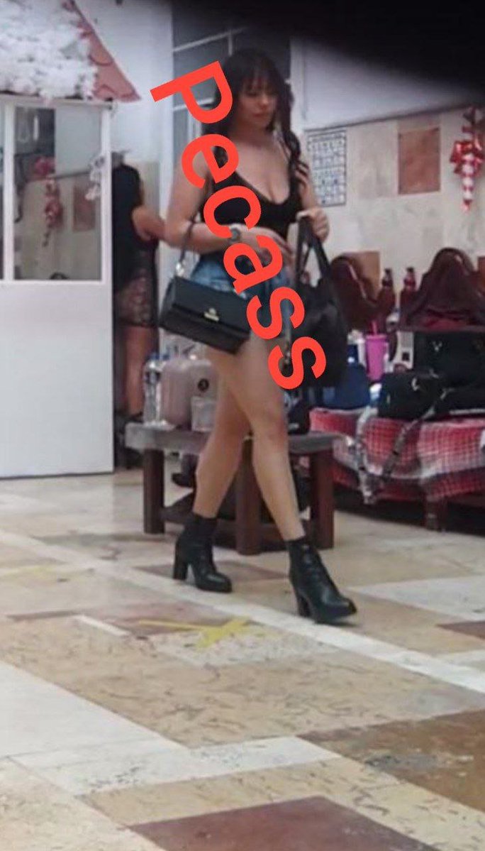 ESEPECAS9's tweet photo. Anahi mi bebé en el shalala que tal los trata..??? https://t.co/06a4HMpnXH