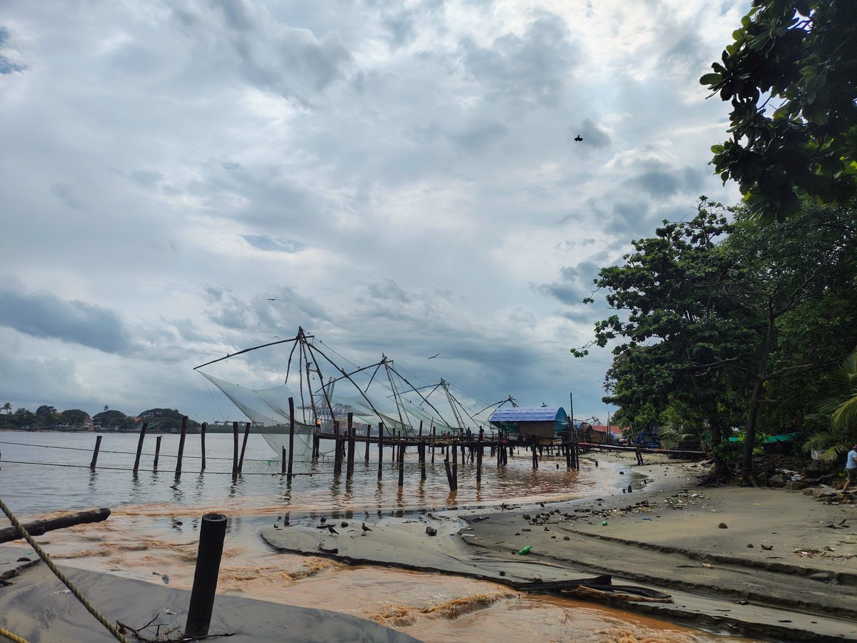 imHalderAvizeet's tweet photo. Chinese Fishing 🎣 Net and some Fishing 🐟 in Arabian Sea | Fort Kochi

#fishing #fishing🎣 #kerala #keralatourism https://t.co/dhJBFn2uZL