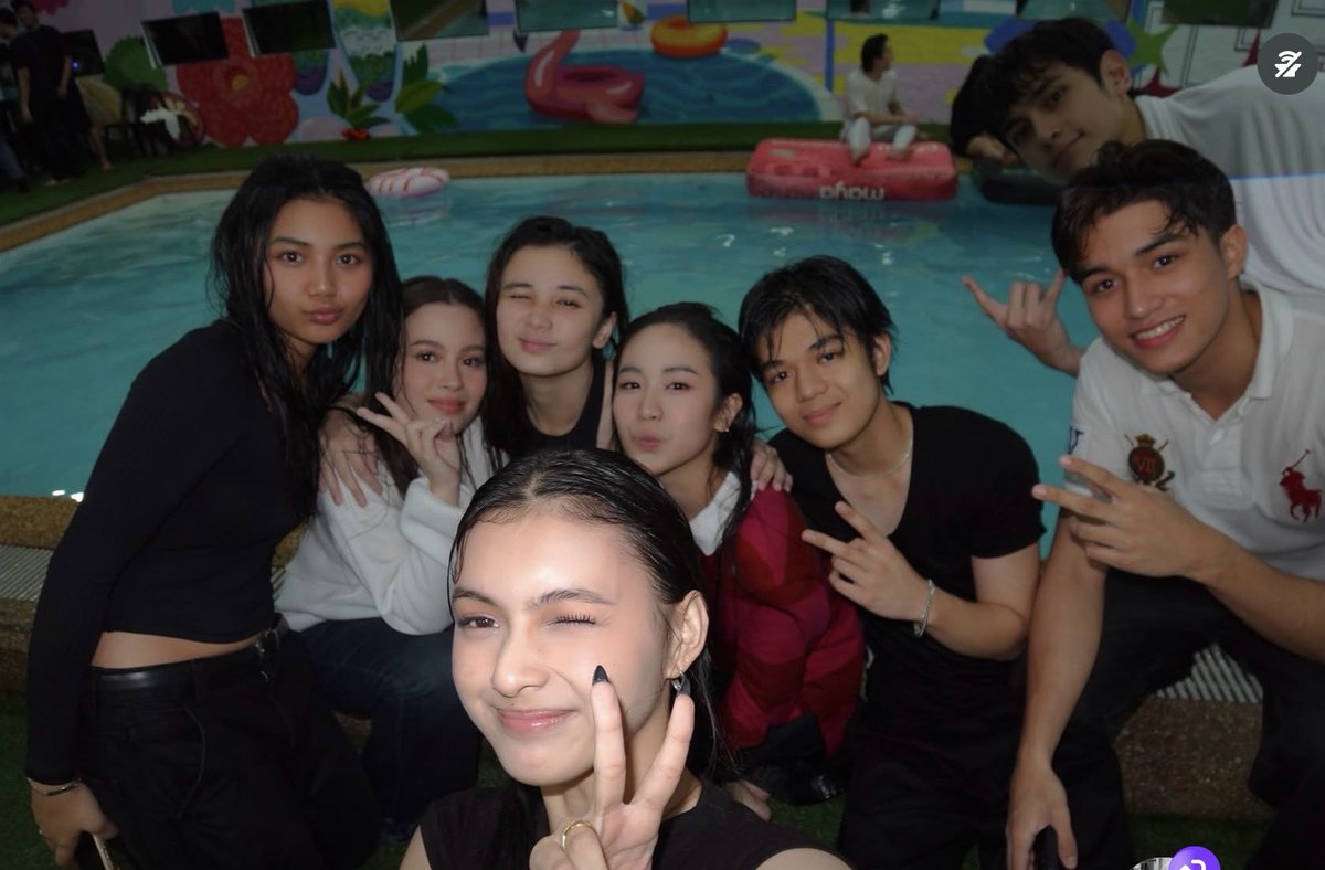 forcapcap's tweet photo. Kakamiss old PBB house

SONG FOR ANGEL https://t.co/9jrg0hgOQc