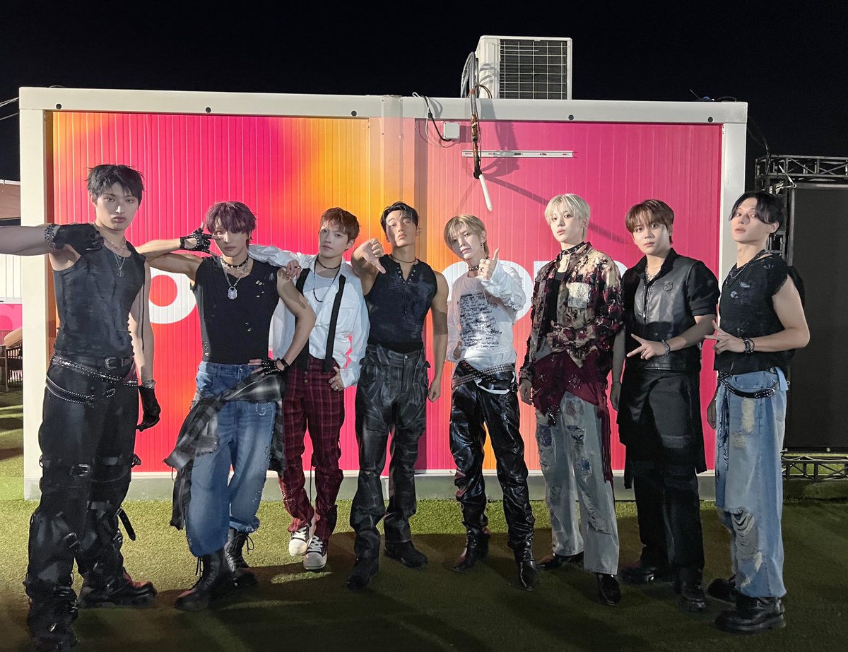 ATEEZITALY_'s tweet photo. La notte infuocata di Rock in Roma è stata resa speciale grazie a voi, ATINY. 🎸❤️
Conserveremo per sempre nel cuore la splendida onda di sostegno che si è aperta davanti ai nostri occhi. ✨

#TODAY_ATEEZ #ATEEZ #에이티즈 https://t.co/938LwVyyFJ