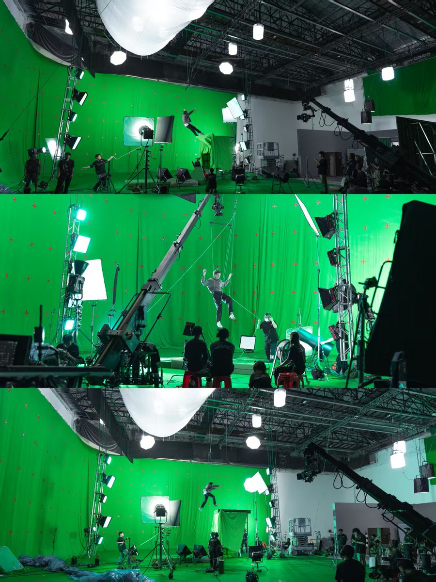 Violoop_Global's tweet photo. Behind the scenes of our new Violoop product video.

This one is a little different: a more visual, effects-driven way to tell the Violoop story — what it sees, how it acts, and why hardware matters.

Not just a demo.
Not just a feature list.
A creative look at what it means when AI can work beyond the chat window.

Full video coming soon.
Follow our Kickstarter campaign to track the latest updates:
https://t.co/qJivYnys4e...

#Violoop #AIHardware #AIAgent #FutureOfWork #Productivity #Kickstarter #BuildInPublic