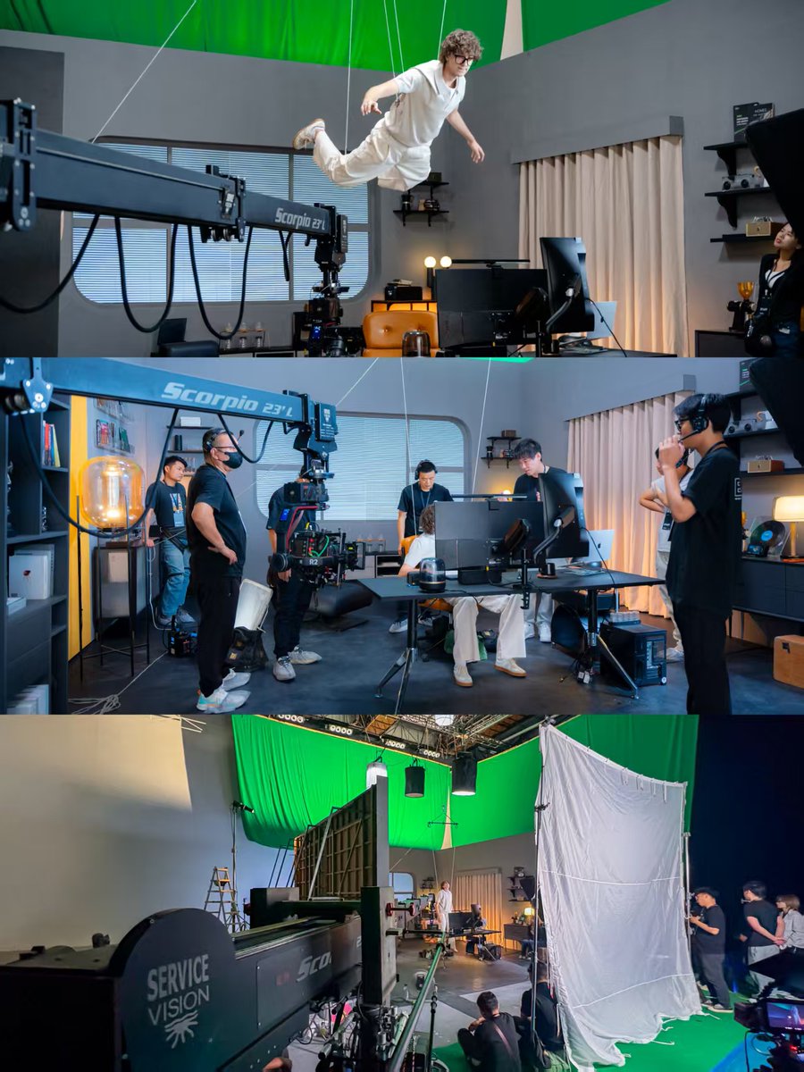 Violoop_Global's tweet photo. Behind the scenes of our new Violoop product video.

This one is a little different: a more visual, effects-driven way to tell the Violoop story — what it sees, how it acts, and why hardware matters.

Not just a demo.
Not just a feature list.
A creative look at what it means when AI can work beyond the chat window.

Full video coming soon.
Follow our Kickstarter campaign to track the latest updates:
https://t.co/qJivYnys4e...

#Violoop #AIHardware #AIAgent #FutureOfWork #Productivity #Kickstarter #BuildInPublic
