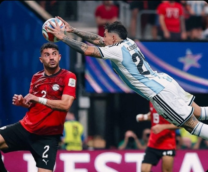 kkr_russell's tweet photo. This was the actual picture btw how Enzo Fernandez score the goal.
Clearly, Argentina rigged it https://t.co/V4hH9pvQyE