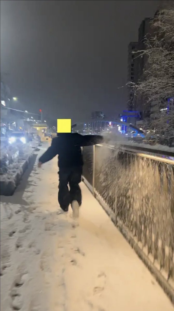 초코라떼휘핑크림추가 tweet media