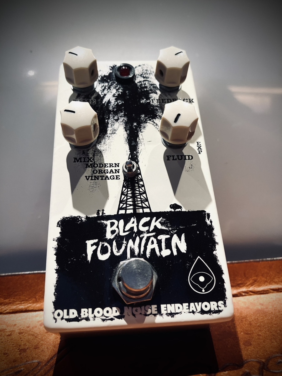 ダークトーンな残響音…] Old Blood Noise Endeavors Black Fountainが