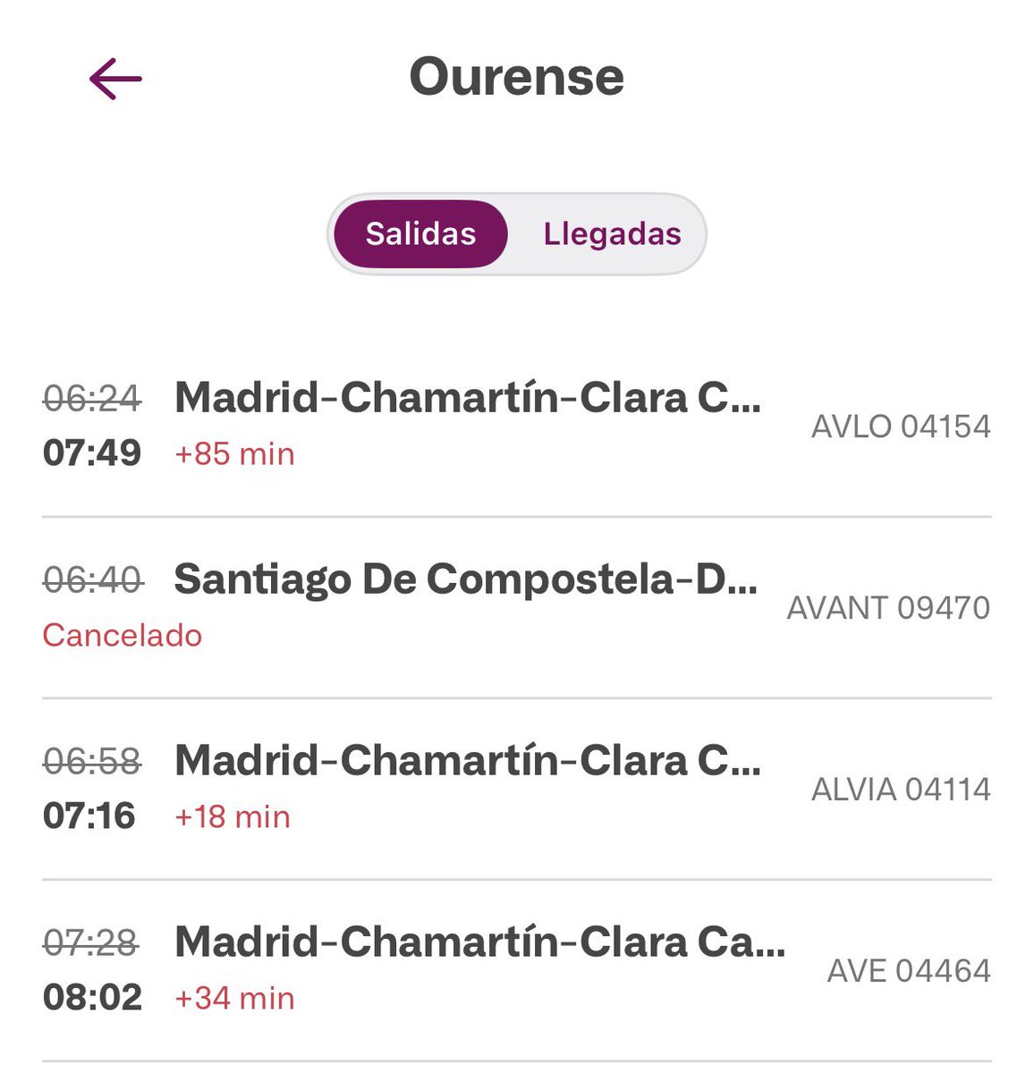 anadebande's tweet photo. Un día más retrasos  en todas las salidas de trenes desde Ourense. 
Un día más los viajeros tirados.
Un día más el ministro Puente desaparecido, es el mayor absentista e incompetente laboral de este país. https://t.co/kJFUiubX4Y
