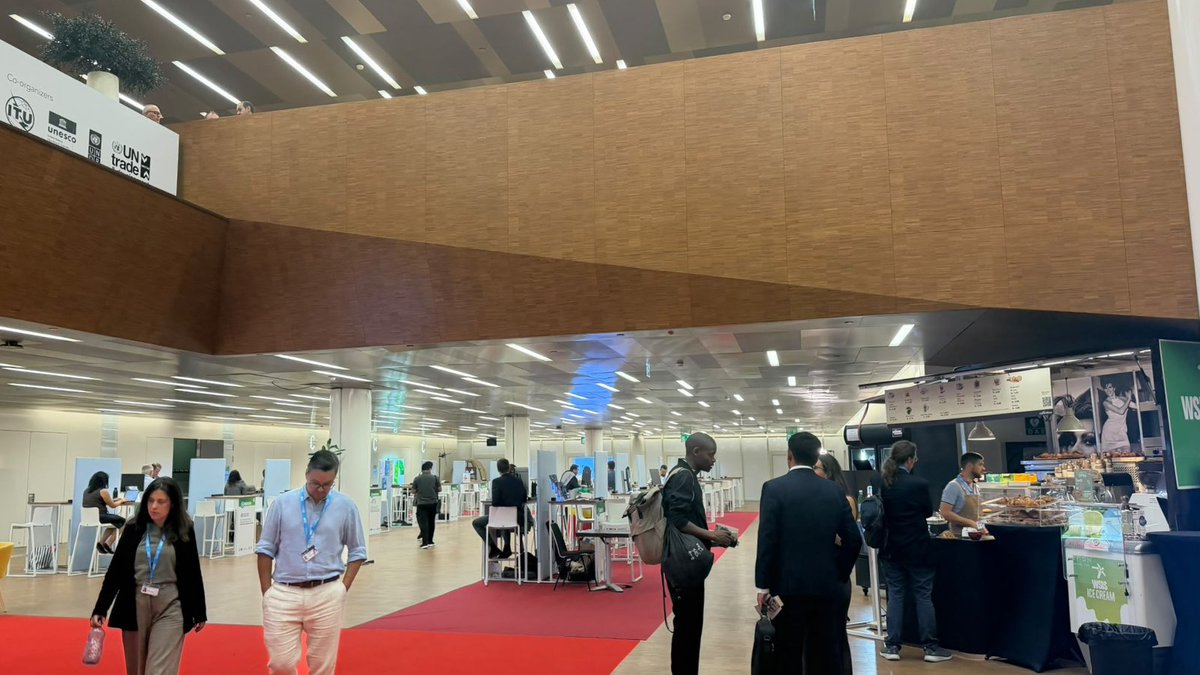 GENetwork's tweet photo. The #GenevaDigitalWeek continues and the @GENetwork is at Palexpo for the #WSIS Forum 2026 &amp; #AIForGood! Consult how the environment is present in various discussions and workshops today:

@WSISprocess ▶️ https://t.co/khtCD3vysb
@AIforGood ▶️ https://t.co/DC2bVZzFRu https://t.co/H6MqqogIXG