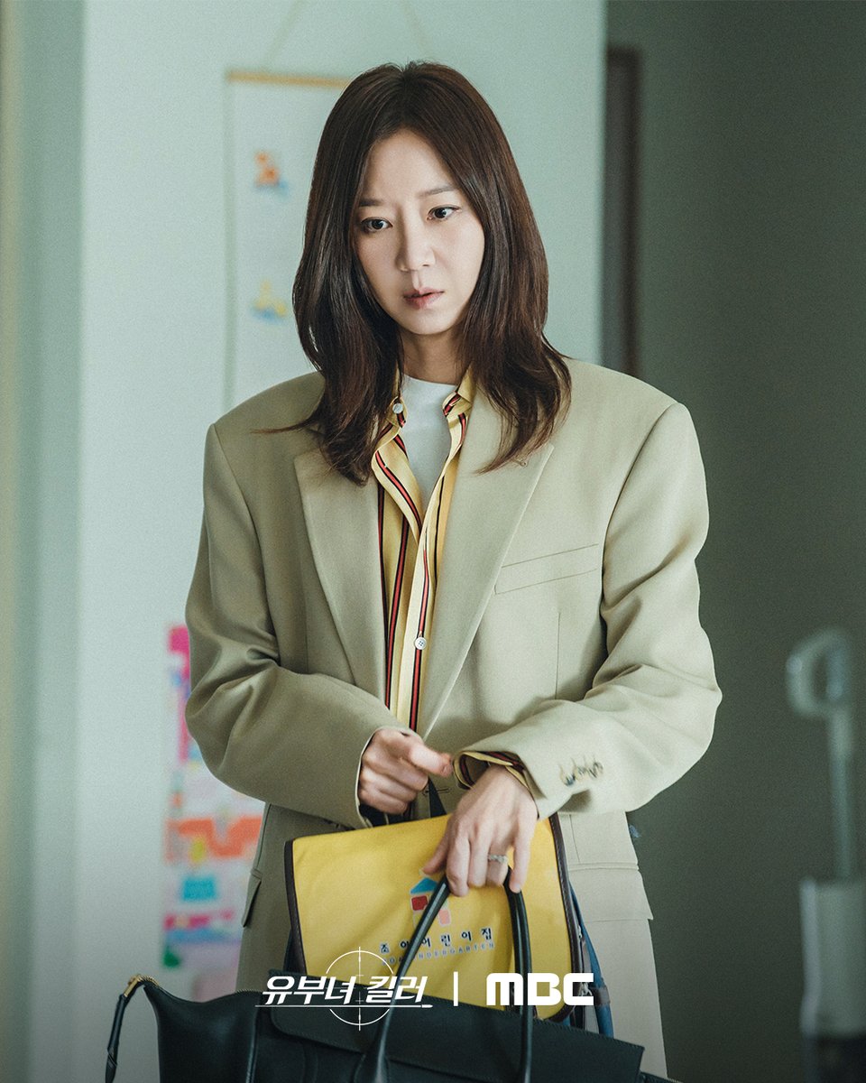 mbcdrama_pre's tweet photo. 공효진 표 통쾌한 '유보나적 응징'💥
유부녀 vs 킬러 모드 세팅 완료🙌

#유부녀킬러 7월 31일(금) 밤 9시 50분 MBC 첫 방송

#공효진 #정준원 #이상이
#성동일 #무진성 #최우성 #이은샘
#MBC금토드라마 #mbcdrama #MBC https://t.co/wvvKD70KL2