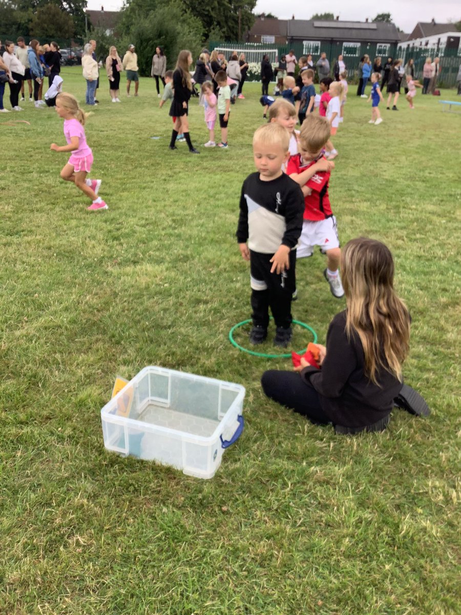 HasReception's tweet photo. Reception and @HasNursery had a fantastic time at Sports Day 🏆🥇 https://t.co/3o50BKjVNf