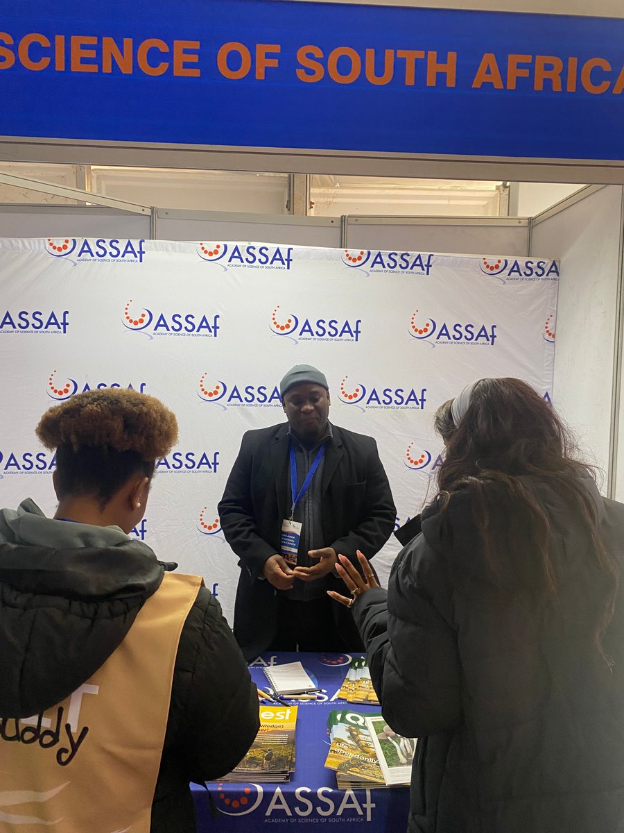 ASSAf_Official's tweet photo. 🚀 ASSAf proudly joined the launch of #NationalScienceMonth2026 on 4 July at the Vaal University of Technology! This month, we're inspiring communities through webinars, school outreach, a Farmer–Scientist Dialogue, Mandela Day activities, and more. 🔬✨ #STEMEducation #ASSAf https://t.co/EP5KgJMHXW