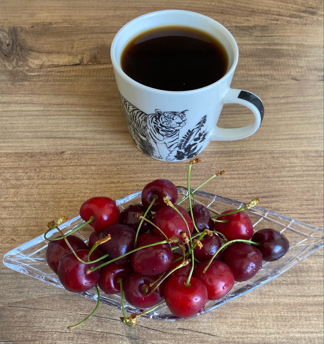 ekitapsal's tweet photo. Günaydın ☀️ ☕️📚📖 https://t.co/33LggURjye