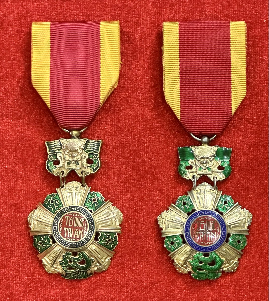 goldMMII's tweet photo. #勲章
National Order of VietNam. 
Republic of VietNam Highest Decoration. https://t.co/2HccifUdOW