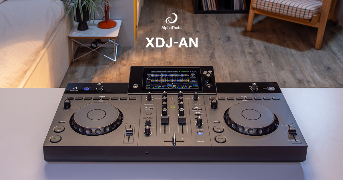 alphathetajpn's tweet photo. 2chオールインワンDJシステム「XDJ-AN」が登場🔥
自宅での練習から、クラブでの本格プレイへ。

✅Apple Musicなどのストリーミング楽曲に直接アクセス
✅クラブスタンダード機器を踏襲したレイアウト
✅USBメモリー・PC・スマホなど多様なメディアに対応
✅SonicLink対応による超低遅延ワイヤレスモニタリング

発売日：2026年7月24日
👇詳細はこちら
https://t.co/lgrb07xby8

#AlphaTheta #XDJAN