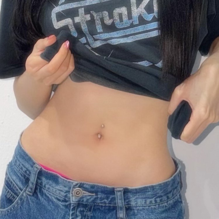gocksoup's tweet photo. who else feelin a little crazy rn lol https://t.co/gNPzJSEusH