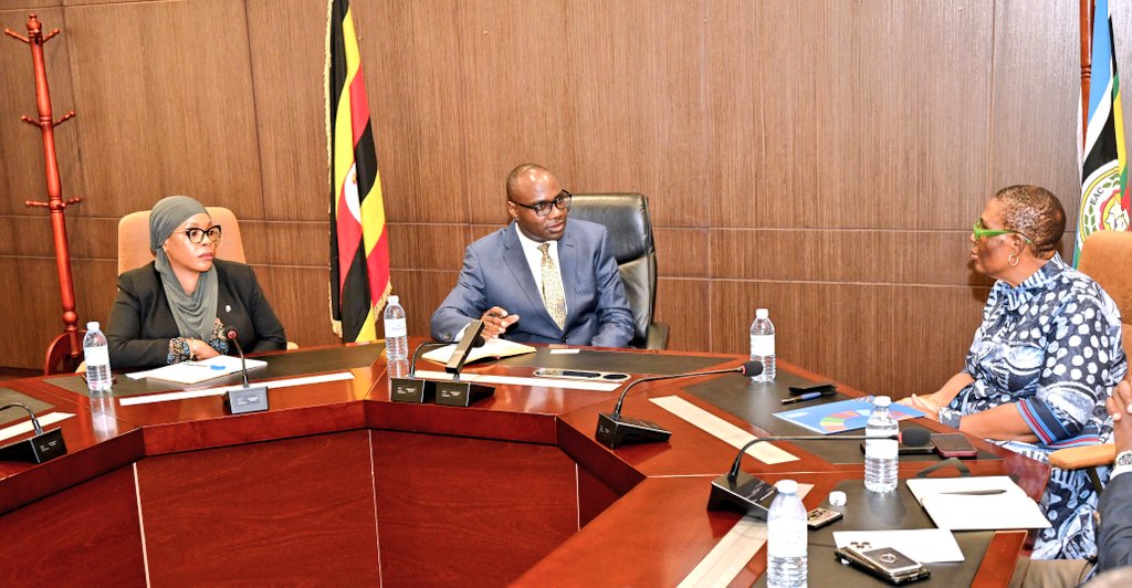 mofpedU's tweet photo. FINANCE MINISTER MEETS UNDP RESIDENT REPRESENTATIVE

Finance Minister @henrymusasizi1 together with Minister of State for Privatization and Investment @AminahMukalazi  have this morning met the United Nations Development Programme (UNDP), Nwanne Vwede-Obahor at @mofpedU

The discussions focused on strengthening the partnership between UNDP and Uganda especially in the area of Government Development Financing where Government drives its own development agenda.

The UNDP Resident Representative who was accompanied by the Deputy Resident Representative, Ian King and Senior Economic Advisor,Thangavel Palanivel and other officials congratulated the Finance Minister upon his appointment and pledged commitment to the partnership with Government of Uganda to strengthen implementation and coordination of development interventions.

The Finance Minister welcomed the UNDP Resident Representative and the alignment of UNDP and other Partners with the NDP IV and the Tenfold Growth Strategy.

He said Government is focused on achieving the USD 500 billion economy by 2040, adding that what Uganda requires is not Aid but strong trade partners.

Musasizi said Government is committed to becoming self-sustaining by raising its revenue to GDP ratio from 14% to 20% by 2030 in line with the second Domestic Revenue Mobilization Strategy (DRMS).

“Support us by talking to those who have cheap development financing to invest in Uganda. We are politically stable with the best investment incentives. We are also the best tourist destination,” said Musasizi.

The Minister of State for Privatization and Investment also thanked UNDP for supporting Uganda and the shift to supporting the private sector and job creation.