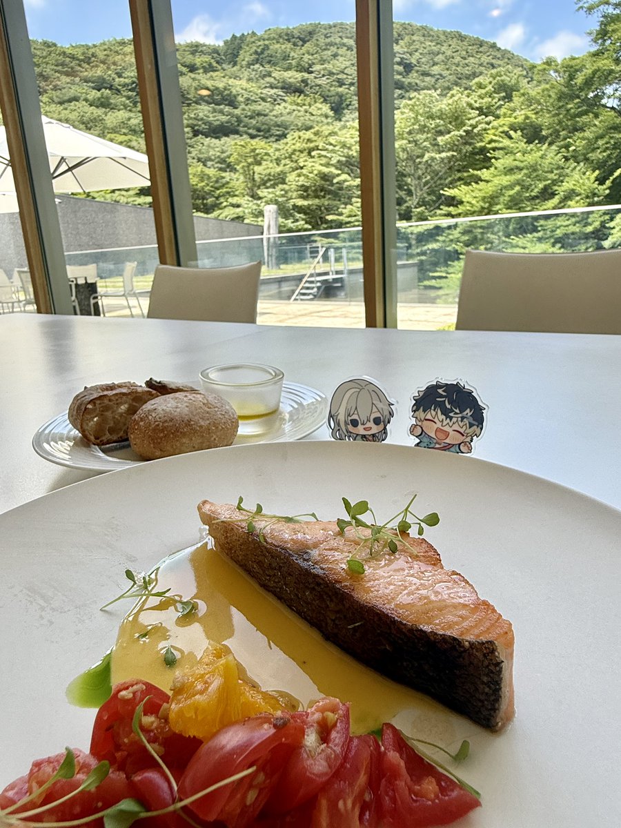 saiko_1616's tweet photo. 箱根に行ってきたよ！
山道では東巻のあのシーンが蘇ってまた読み返したくなったし
❄️🍑に美味しいもの見せつけてきました https://t.co/hhkWw1va99