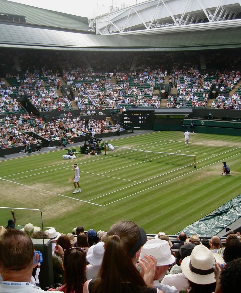 Lucho_Tennis's tweet photo. BET DISPONIBLE 🔥✅

DEMI-FINALE DAMES 🎾

EN ROUTE VERS LE 4/4 🚀 

C’EST PARTI ⚔️ 

VOUS ÊTES CHAUDS ? 💰

30 RT ♻️ | 120 LIKES ❤️ ET JE POSTE 

#TeamParieur https://t.co/dNevM8Zq3W