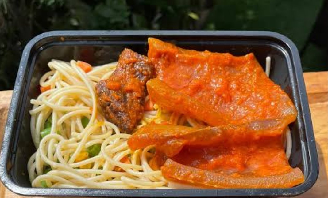 BukolaOfGod__'s tweet photo. Let's have a quick breakfast.
Spaghetti and stew, join me 😋 https://t.co/RjB8Spvb73