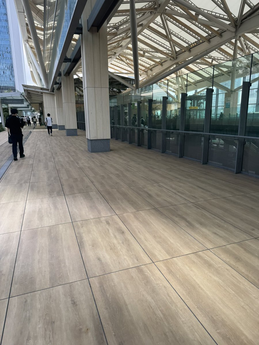 mashu0901's tweet photo. 高輪ゲートウェイ駅のところめ学会参加してるけど、駅からおしゃれ https://t.co/lcAHg0YSnE