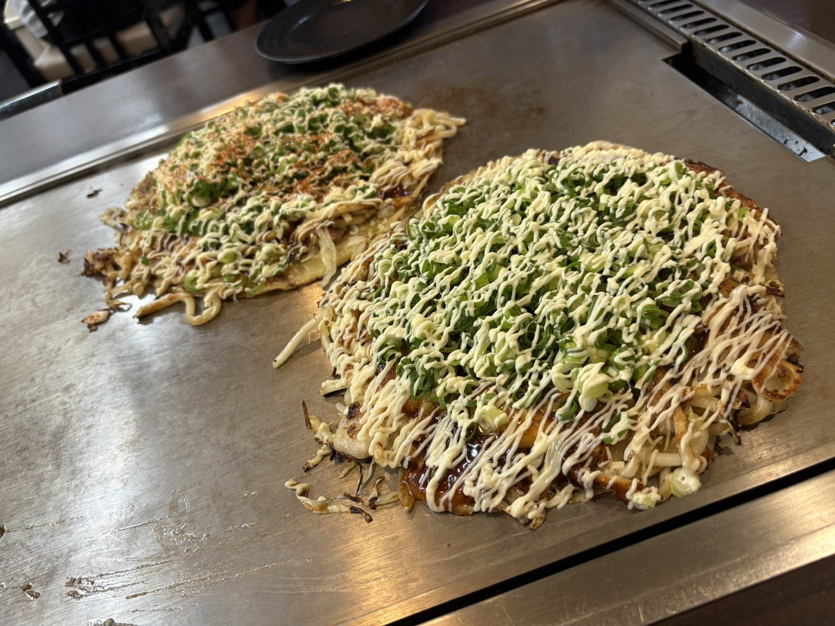 moominbood's tweet photo. 今日は久々にお好み焼き食べに行ってきた🤤気付けば3ヶ月ぶり！やっぱりいちばん美味しい！！その後は市役所いってレコード屋さんいって買い物して帰宅。梅雨明けたとたん暑い〜🫠まだまだ暑くなるんよね😱やだやだ　#お昼ごはん https://t.co/azNIJpMwKF