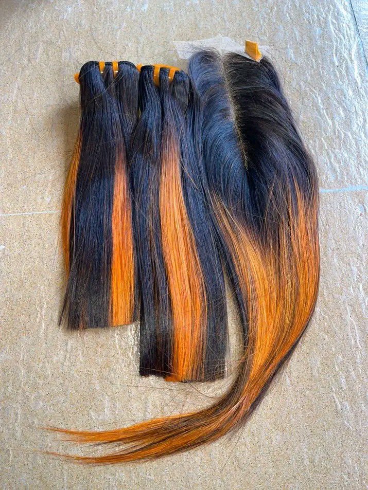 lilprincessKB's tweet photo. Your favorite hair plug is officially OPEN 💇🏽♀️💇🏾♀️✨
SDD VBS 10inches Closure Sets
Colors: Ginger, Burgundy, Blonde, Orange Highlight, Chocolate Brown
Silky. Full. Affordable.
Other colors & Length available too.
DM to order 📩
#SDD #10inches #HairVendor #XBeautyPlug #VBS https://t.co/kItU8dV3Hn
