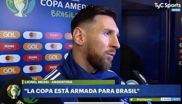 DegurechaffSama's tweet photo. Cristiano Ronaldo in 2019 / Messi in 2019

Guess who won Ballon D'Or https://t.co/sBncvATfdz