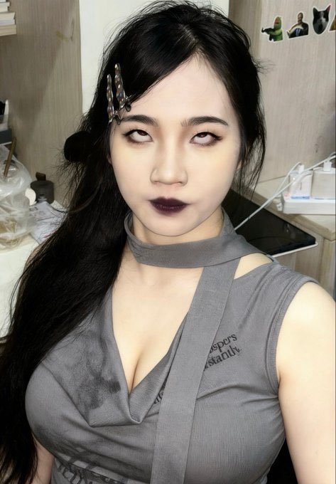 12345llldl's tweet photo. 盘点一下我被p过的图 https://t.co/9xXEZAh0jn
