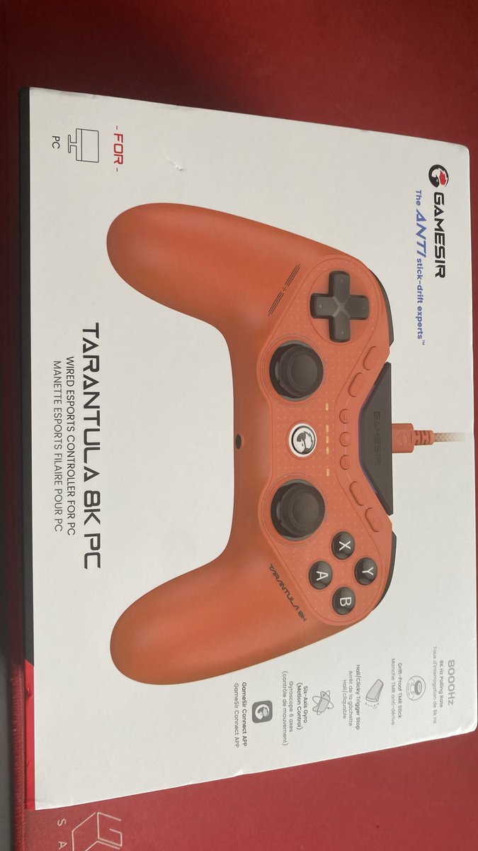 HorizonCrown1's tweet photo. This is feel like cheat aim and somehow i one  clip everyone W controller company and one of the best controller ever they made @mygamesir https://t.co/R7Fz6lAyCd
