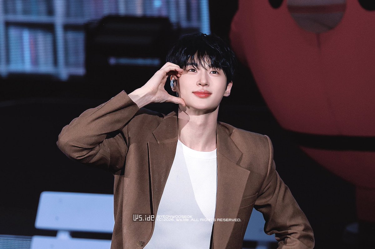 Wside_BWS's tweet photo. 260705 #변우석 #ByeonWooSeok https://t.co/R45lqYdnWR